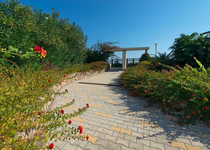 Theretra Kiotari Villas